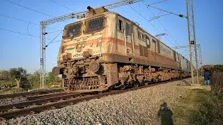 😷 गंदे WAP 7 इंजन के साथ रफ्तार पकड़ती हुई LHB 15531 Saharsa Amritsar JANSADHARAN WEEKLY EXPRESS