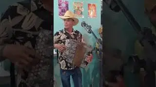 Machadinho dos oitos Baixos forrozão no Argoim-Ba no quiosque point dos amigos do amigo Michel 
