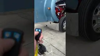 Kenworth W900L Startup 605HP Cummins X15 Engine #KW #Diesel #largecar