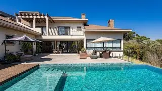 Mansão à venda. Condomínio Villa Toscana em Curitiba, bairro Santa Felicidade.  Confira!