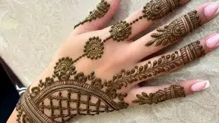 Mahndi ka design dikhaye❤️🥰🥰🥰#mehndi #handmehndidesign #newthumbmehndi #mehndidesign