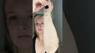 Glowing Skin Secret: Non-Greasy Body Oil with Pistachio Vanilla Scent