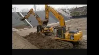 Cat 323D sa & Komatsu 230 NHD by Lago Rosso