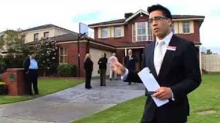 The auction of 17 Atherton Rd, Aspendale Gardens conducted by Michael Choi