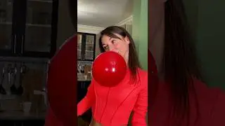 She Learned How To Blow Big Bubbles Out Of Chewing Gum🤪