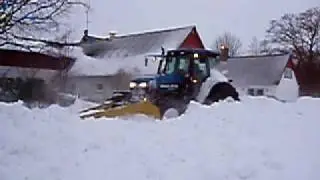 Snevejr jul 2010 traktor sneplov snowplow schneepflug