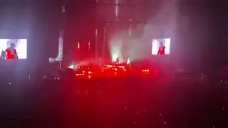 Bring Me The Horizon - Throne (FlyDSA Arena, Sheffield)