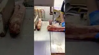 Beef Tail Cutting Cube by Expert Men With Machine#steak #shorts