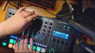 New dark jam Roland mc-707