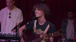 Mr Shoes Tied (Live)