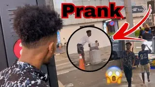 PRANK || MAGAALADA AYAAN UGU DHEX DHUUMANAY KALIGIISA ASIGOO AQOON