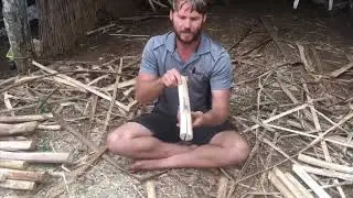 How to correctly split a bent piece of timber.