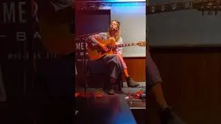 HUMBIRD, Siri Undlin @ The American Bar Sessions over from Minnesota