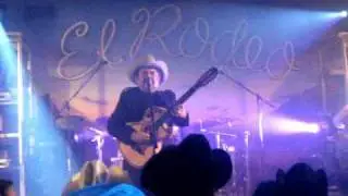 Noche De Rodeo Con La Leyenda