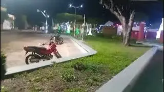 Continuação do vídeo mostrando os enfeites da praça JK em Santa Quitéria