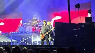 Three Days Grace:Apologies(Forum Karlin)