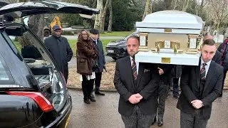 StreetMic LiveStream: Celebration of Life for the late Nerline Sinclair (grave)