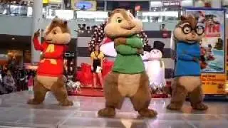 ALVIN AND THE CHIPMUNKS MALL TOUR DEC. 9 - 22 2011-11