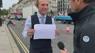 &ldquo;Not My King&rdquo;: Police Threaten To Arrest Barrister For Holding Blank Piece of Paper