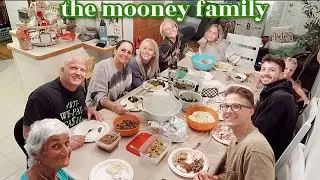 the mooney family's thanksgiving