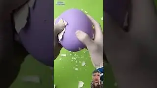 Crack #satisfyingsqueezing #squeeze #supersatisfyingspongesqueezing #oddsatisfying #soapysqueeze