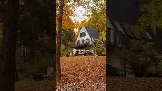 Vermont fall cabin getaway #vermontlife #cabintrip #falltravel #vermonttravel #stowe #autumnfoliage