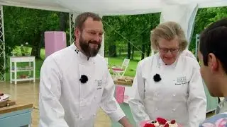 Johan Sörberg och Birgitta Rasmusson provsmakar kändisarnas paradbakelser - Hela Sverige Bakar (TV4)