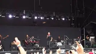 【#FRF17】Train - Under Pressure (Queen & David Bowie) #FujiRock #Train #フジロック