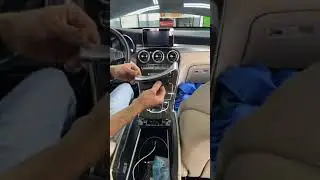 Снятие магнитолы с Mercedes GLC 2018 года.