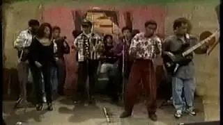 Banda Exportassom de Trairí CE no programa meu xodó em 1995