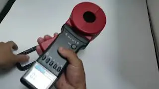 ETCR2100A+ Digital Clamp Ground Earth Resistance Meter Tester 0.01-200&Omega;