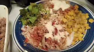 Pepper Seafood Pasta  & Alfredo Sauce ( rainbow peppers, garlic, sausage,beef & more) 1 - 30 - 26