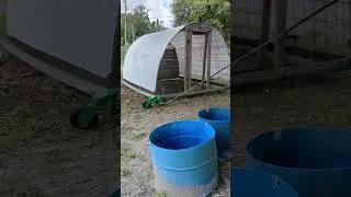 Super easy composting set up! 👩🏻&zwj;🌾