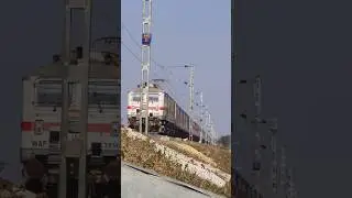 Negotiating A Curve By Express Train | Curve Negotiating By Express Train #trending #shortfeed