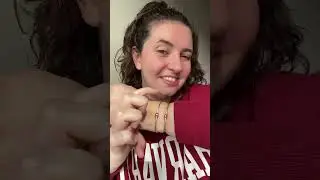 A tutorial on how to take off a Cape Cod bracelet! 🌅 🌅 🌅 #capecod #capecodbracelet #capecodjewelry #