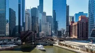 Осмотрите угловую двухкомнатную квартиру в новом комплексе Wolf Point West.