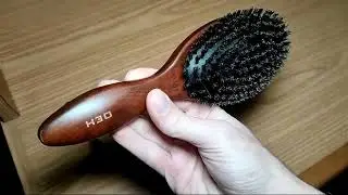 Spazzola per capelli per donne, Setole morbide,ottimo manico robusto,rende capelli ben ordinati,la c