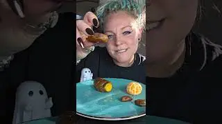 Snack plate/girl dinner🍽  #mukbangasmrvideos #chewingsounds #eatingsounds #eatingasmr #mukbang #asmr