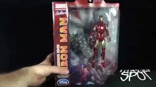 Toy Spot - Diamond Select Marvel Select Bleeding Edge Iron Man
