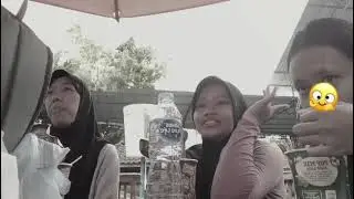 Mukbang Pop mie