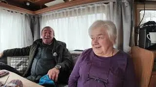 Ehemann verstorben aber EX Bankerin Erika macht weiter mit dem Camping Leben im Wohnwagen
