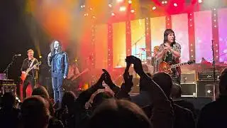The Classic Rock Show - Rock and Roll (Led Zeppelin)