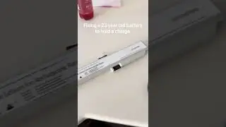 I rebuilt the battery for my 1999 and 2000 iBook G3s! This is the first battery rebuild I have done!