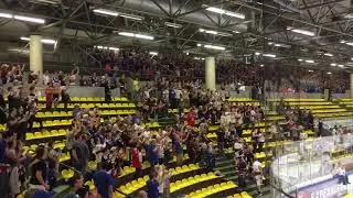 Löwen Frankfurt vs. Adler Mannheim 19.08.17 Mannschaft feiert mit den Fans