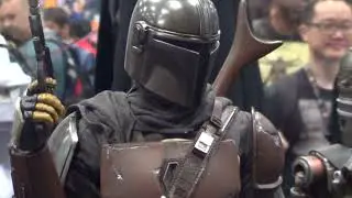 Sideshow Collectibles Booth Hot Toys 1/6 Scale DC & Star Wars Figures at NYCC