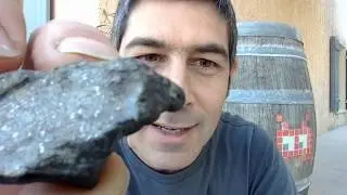 Caillou confiné (21) : une chondrite ordinaire (une météorite), par Clément Ganino.