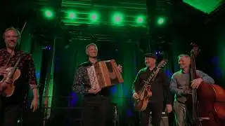 Huldre nedp&aring; kveen   (Hans W. Brimi)  -  Kvarts