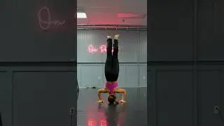 Head flip for the win  #dancer #acro