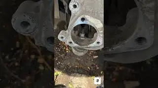 2005 Cadillac Sts V8 Front Wheel Bearing Replacement