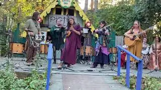 Cantiga 100 - House of Dragons Morning Jammers